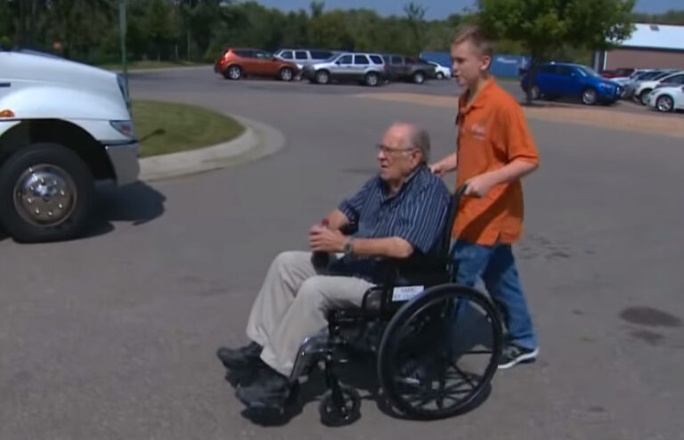 (VIDEO)Teen Caught Doing THIS To A Veteran At The Retirement Home …And It’s Going VIRAL!