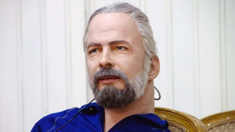 (VIDEO)Philip K. Dick robot said he’d keep people in a zoo