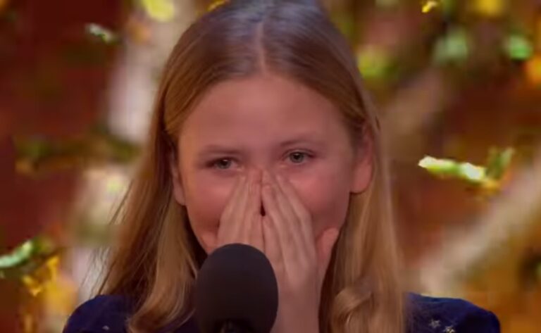 (VIDEO)Young girl picks a song judges cant believe. But when she starts singing …WOW!