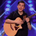 (VIDEO)Simon Calls this Guitar Player a Genius after the Greatest Audition Ever Seen on America’s Got Talent