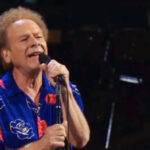 (VIDEO)Simon & Garfunkel Reunite To Perform “The Sound Of Silence” Like Only They Can