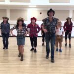 (VIDEO)Grandma steals handsome cowboy’s spotlight in Footloose dance-off