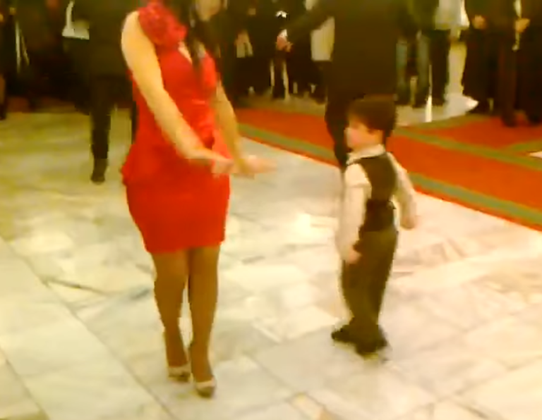 (VIDEO)When He Came To The Floor To Dance, This Little Boy Brought The House Down! Marvelous!