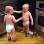 (VIDEO)17-Month-Old Twin Boys Have Heart-To-Heart in Kitchen. These Darling Brothers Connect!