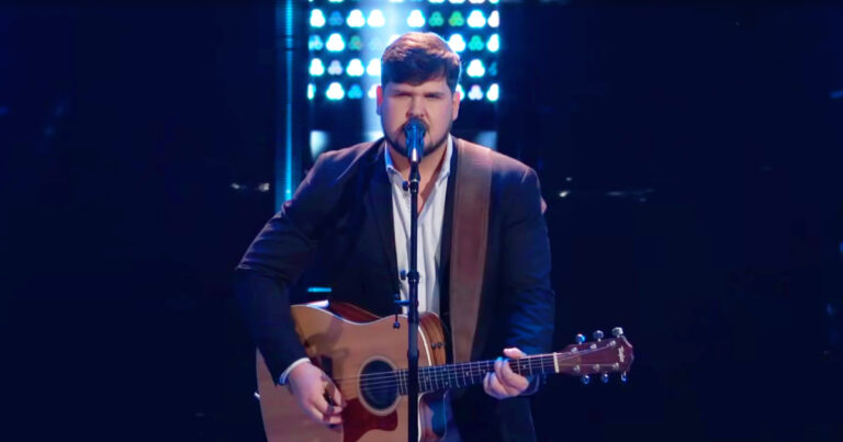 (VIDEO)Cowboy Crooner Forces Dramatic Four Chair Turn on ‘The Voice’ With Unbelievable Country Cover