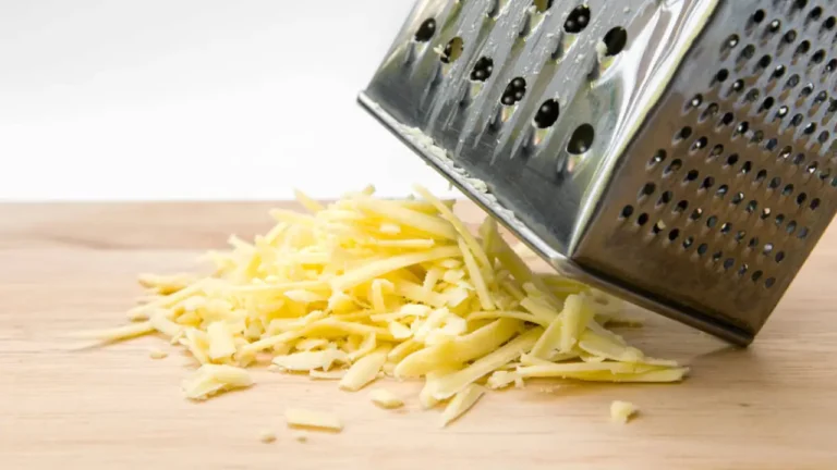 People Are Only Just Realizing What The Fourth Side Of The Cheese Grater Is For