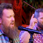 (VIDEO)Two Contractors Sing Beautiful Hymn In Soul-Stirring Harmony