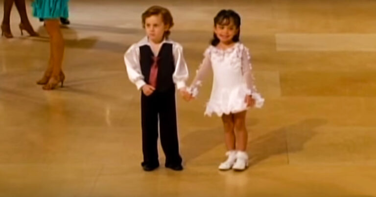 (VIDEO)Little Dancers Step on Stage and Completely Steal the Show