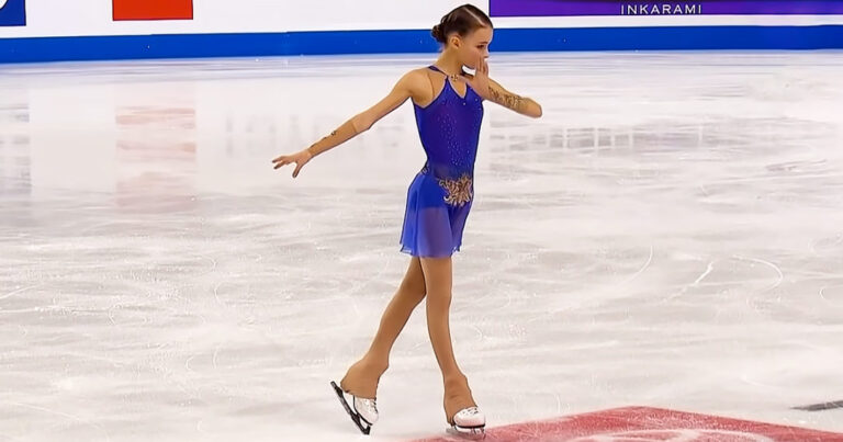 (VIDEO)Jaw-dropping costume changes in figure skating routines look like magic