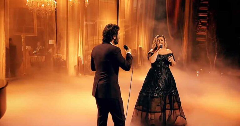 (VIDEO) Josh Groban and Kelly Clarkson’s ‘Phantom of the Opera’ duet will have you shivering