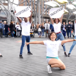 (VIDEO)That Curly Haired Girl? I Couldn’t Take My Eyes Off Her! Now That’s How You Do a Flash Mob!