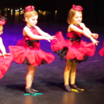 (VIDEO)4 Tiny Girls Line Up For Their Christmas Dance Recital – Keep Your Eyes on the Darling with the Pink Glasses