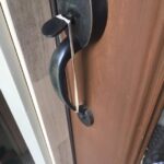 ALERT: If You Spot A Rubber Band On Your Front Door Handle, Here’s What You NEED To Know…