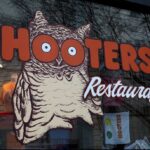 (VIDEO)Hooters waitress claims wearing one accessory bagged her $700 in tips on a single shift