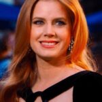 Icons age too! That’s what seems to have happened to Hollywood star Amy Adams.