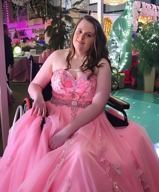 Dad Takes Disabled Daughter to Prom, Finds $10K Check for ‘Dad of the Year’ in Mailbox Later — Story of the Day