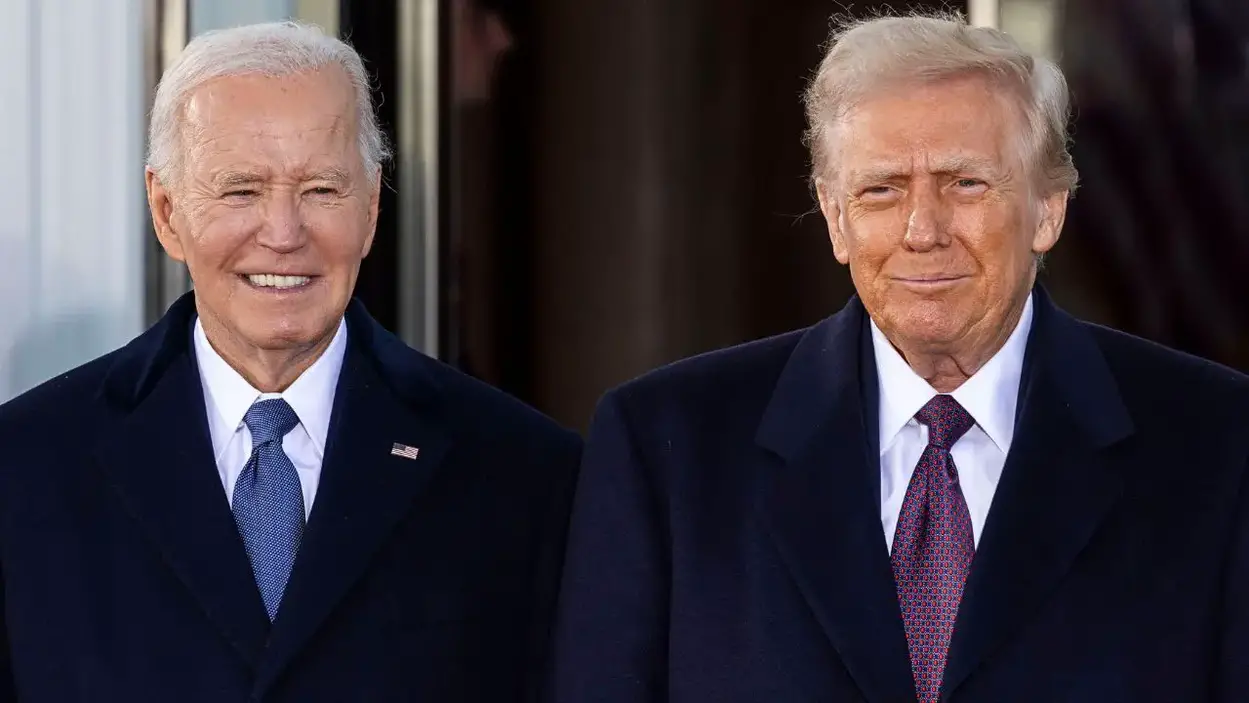 Lip Reader Reveals Donald Trump’s Savage Two-Word Comment To Joe Biden At Inauguration