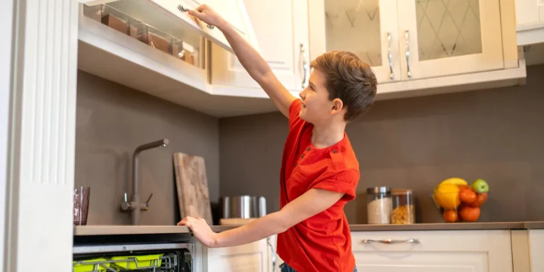 I Forgot to Leave Lunch Money for My Son, but He Said, ‘Don’t Worry, Mom. I’ll Look in the Cereal Box Where Dad Hides It’