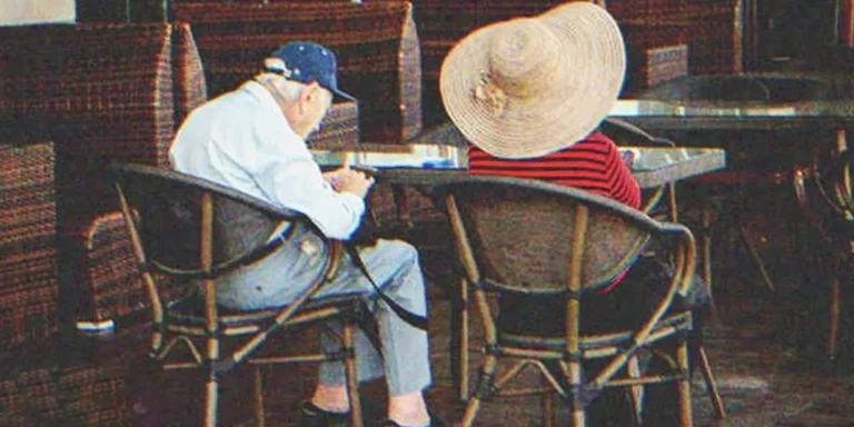 Elderly Couple Divorces after 53 Years of Marriage, Later Man Sees Ex-wife Dating in Cafe — Story of the Day