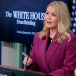 “FLAT OUT LIE” – Karoline Leavitt Slams Schumer’s Blame Game Over Delta Crash