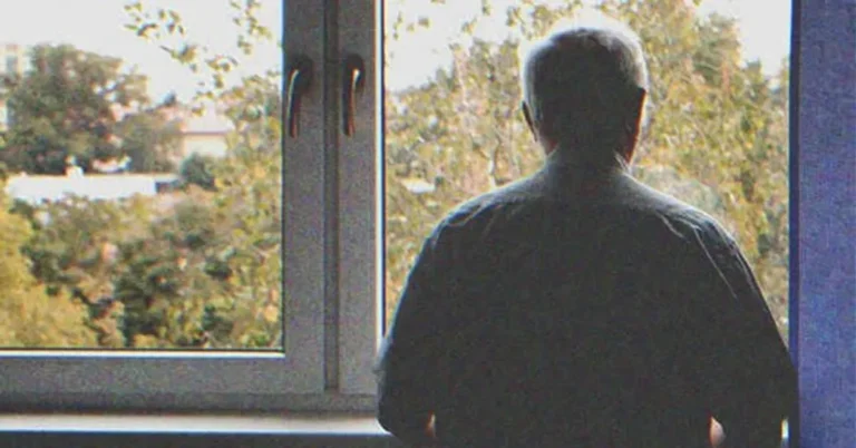 Old Man Asks Son to Take Him to Nursing Home as Opposed to Living with His Family – Story of the Day