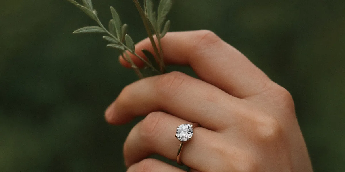 My Boss’s Guests Treated Me Like Dirt Because I Was the Maid, but Everything Changed When I Showed Them My Ring — Story of the Day