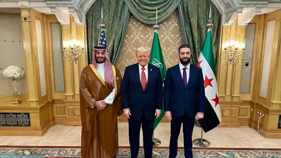Donald Trump sparks conspiracy theory after people spot detail in photo with Crown Prince of Saudi Arabia