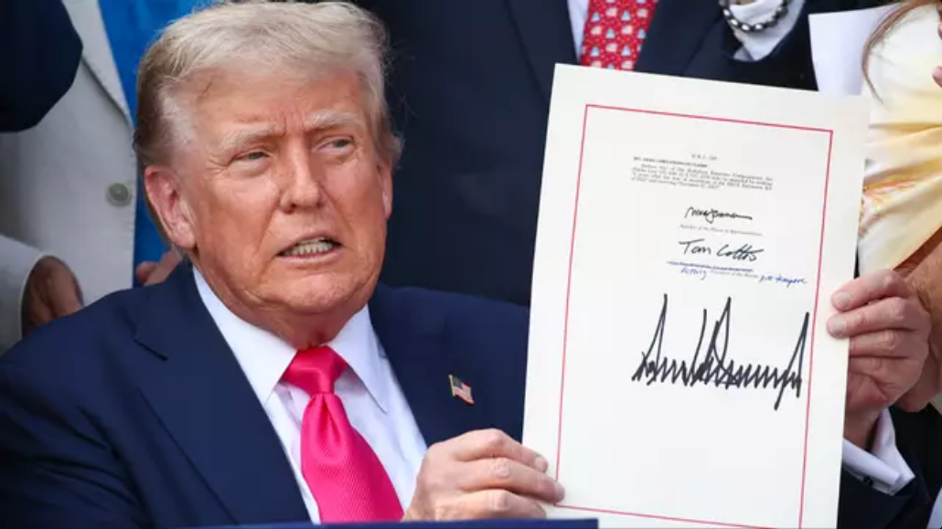 Experts break down ‘blatant’ lies in email sent after Trump signed ‘big beautiful bill’ into law