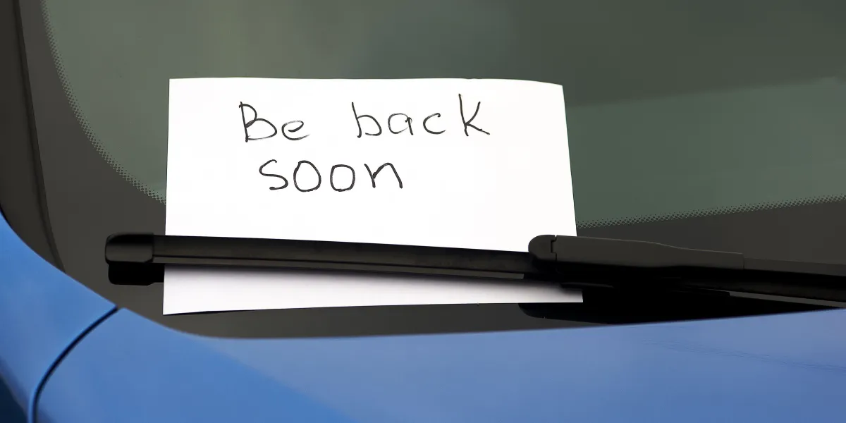 Strange Man Kept Taking My Parking Space and Leaving a Note With His Number on the Windshield – When I Found Out Who He Was, My Life Changed Forever