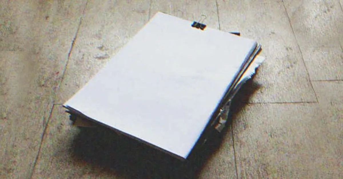 Woman Splits Rent with Boyfriend for Years, Then She Discovers Some Documents – Story of the Day