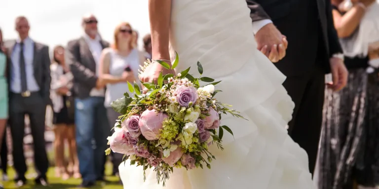 My Dad’s New Wife Kept Sabotaging My Mom and Calling Herself My ‘Bonus Mom’ – What She Did at My Wedding Was the Final Straw