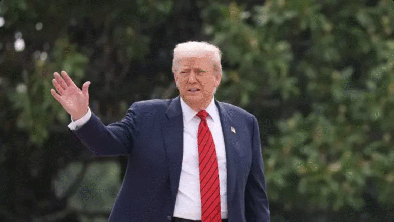 Trump administration ignites terrifying conspiracy theory after people notice missing sections of the Constitution