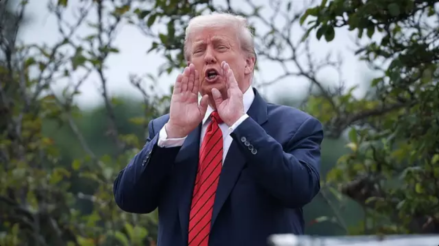 Donald Trump sends chilling warning to late night TV hosts Jimmy Fallon and Kimmel