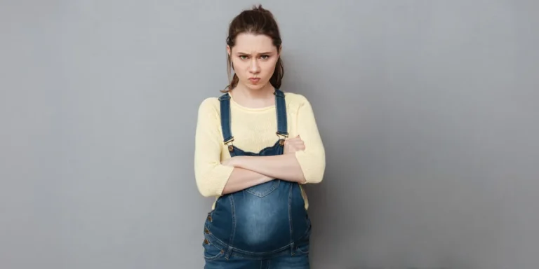 ‘You Take Up Too Much Space’: My Stepmom Kicked My Little Sister Out of the Home She Inherited – So I Made Her Face the Consequences
