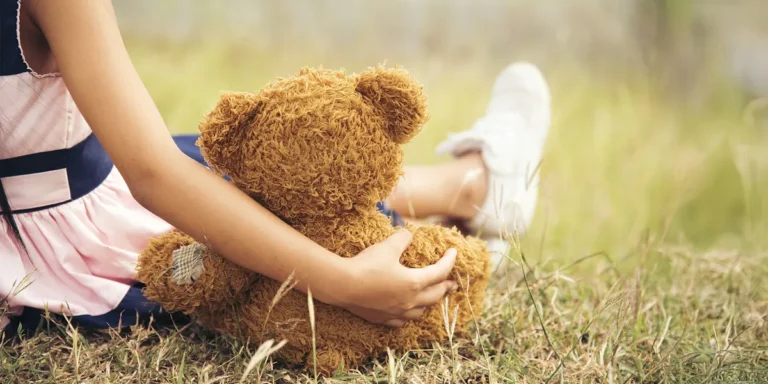My Daughter Brought Home a Teddy Bear She Grew Attached to, but One Day I Discovered Someone Was Talking to Her Through the Toy — Story of the Day
