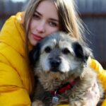 While My Sisters Fought for Grandma’s House, All I Took Was Her Old Dog — I Was Speechless When I Scanned the QR Code on His Collar