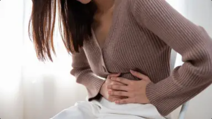 Doctor reveals early warning signs of ovarian cancer you should never ignore