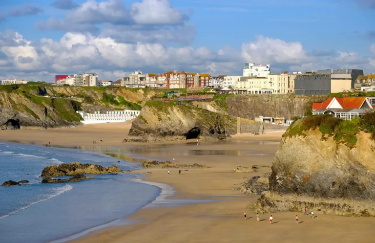 Beach photo from 1940s deemed ‘proof’ time travel exists
