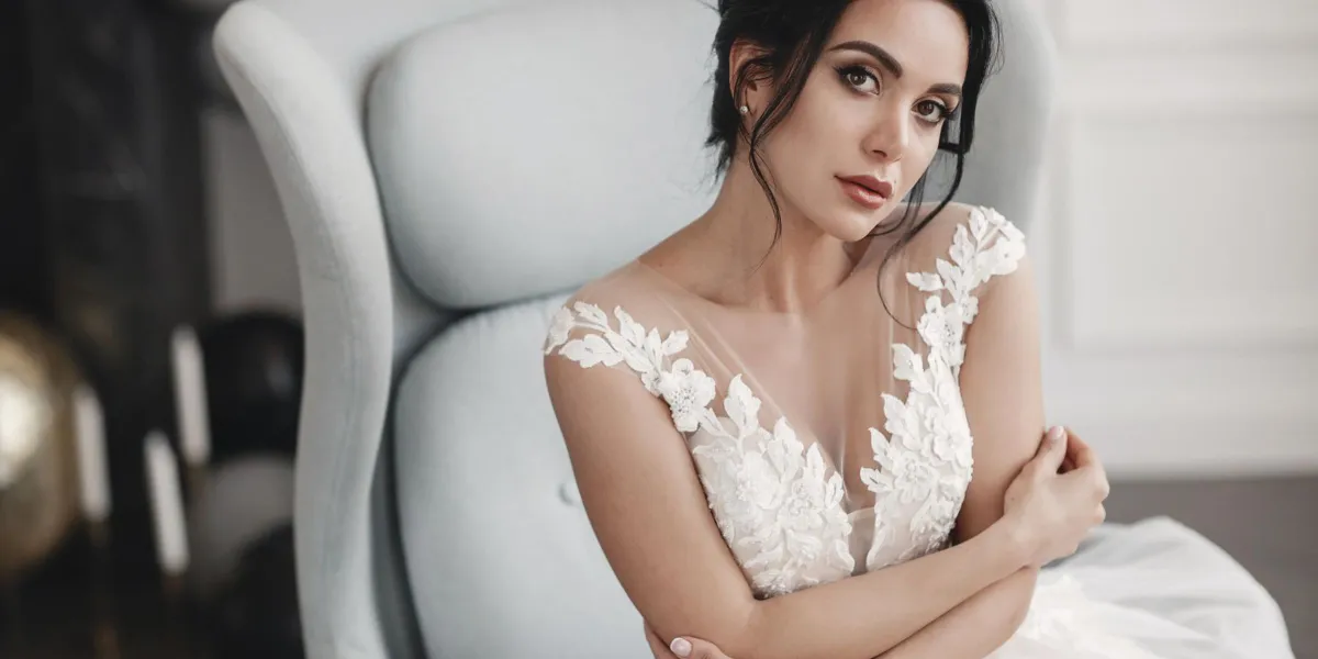 A Woman’s MIL Spent Years Trying to Outshine Her, Then Showed up at Her Wedding in a White Gown Identical to Hers – But the Bride Already Had a Plan B