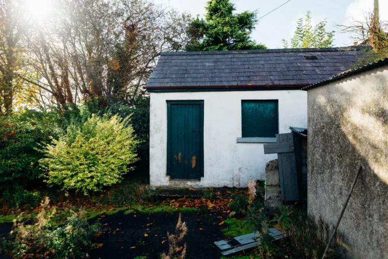 A Husband Laughed When His Wife Used Her Inheritance to Buy a Run-Down House, Calling It the Worst Decision She’d Ever Made – Three Days Later, He Went There Alone and Called Her, ‘Get in the Car. You Need to See This’