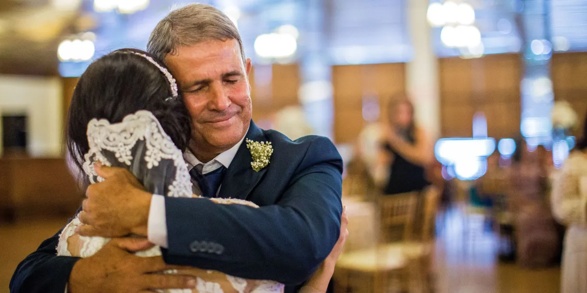 A Woman’s Husband Refused to Dance with Her or Their Daughter at Her Wedding Despite His Promise – Then His Pant Leg Shifted, Revealing Something He’d Been Hiding